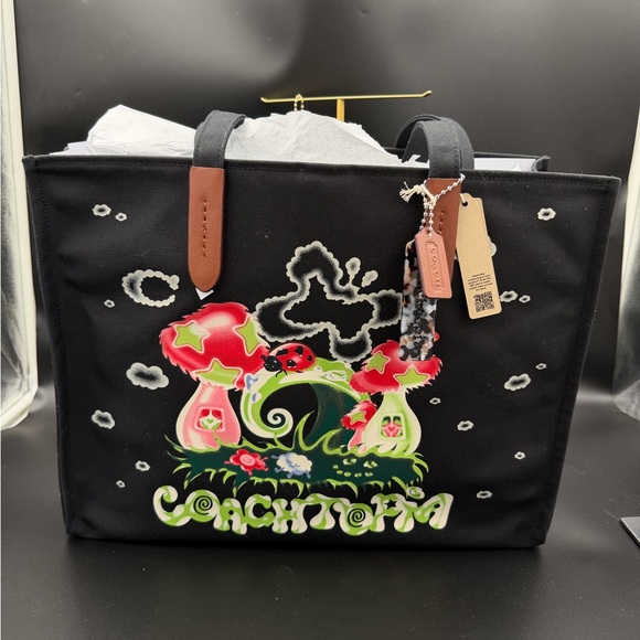 Coach Tote With This Is Coachtopia Print - Picture 2 of 8